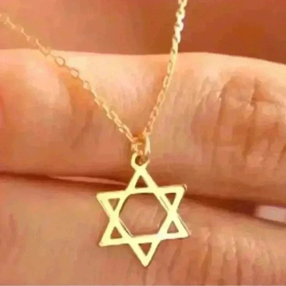 Gold Star of David Necklace New - Picture 2 of 3